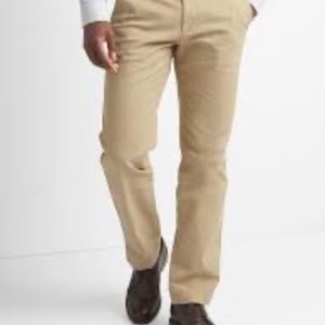 Brand new Gap Khaki classic straight fit 28-x30